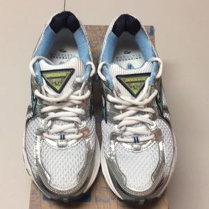 Brooks Adrenaline GTS11 medium size 7 women